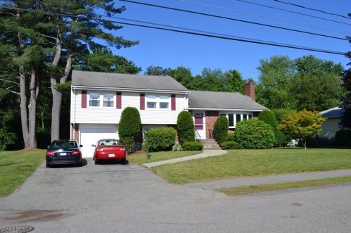 47 Deerfield Rd, Norwood, MA 02062 exterior