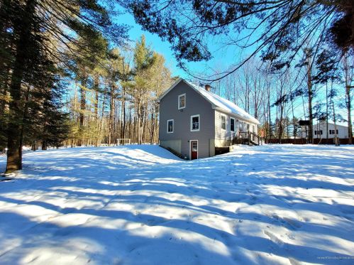 46 Wood St, Fairfield, ME 04937 exterior