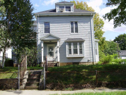 36 Rowe St, Newton, MA 02466 exterior