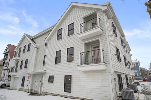 127 Cottage St, Roxbury-Xing, MA 02128 exterior