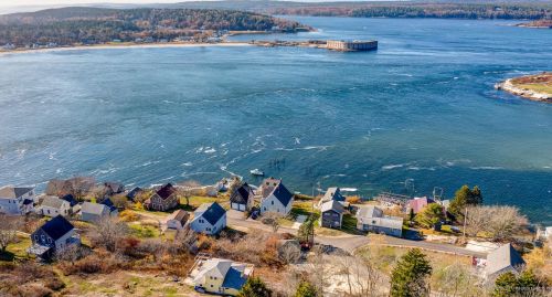 6 Town Landing Rd, Georgetown, ME 04548 exterior