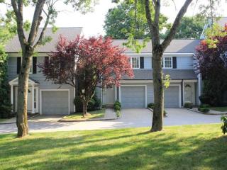 6 Ward Ln, Tokeneke, CT 06820 exterior