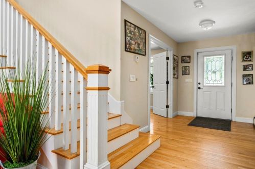 164 Bartlett Dr, Weare, NH 03281 exterior