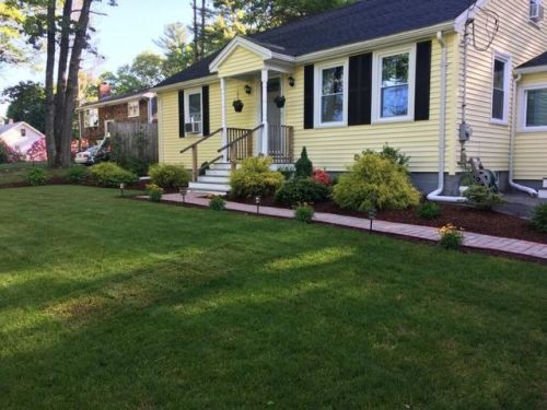 64 Davis St, Taunton, MA 02780 exterior