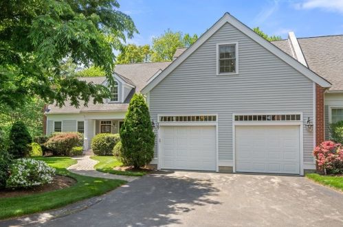 29 Davis Brook Dr, Natick, MA 01760 exterior