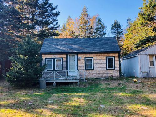6 Lemoine Rd, Minturn, ME 04685 exterior