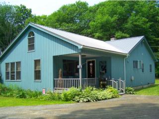 2314 Mountain Rd, Brattleboro, VT 05301 exterior