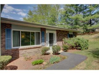 482 Round Hill Ct, Warwick, RI 02886 exterior