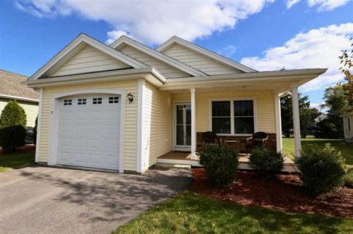 7 Stinson Dr, Nashua, NH 03060 exterior