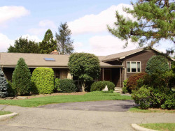 15 Malubar Ln, Newton, MA 02459 exterior