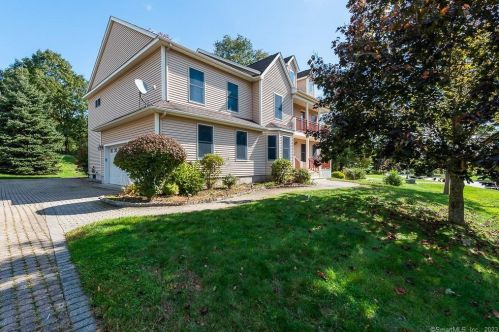 23 Giovanni Dr, Waterford, CT 06385 exterior