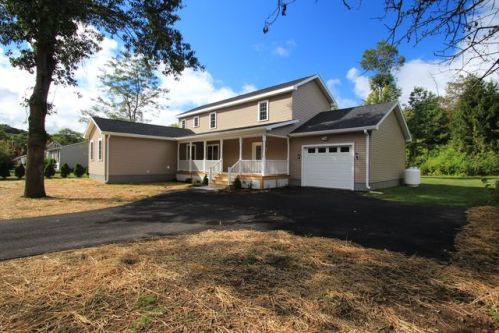 15 Maple Ave, Erving, MA 01344 exterior