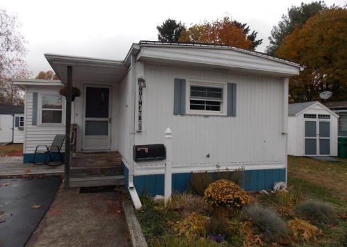 23 Krzak Rd, North-Kingstown, RI 02852 exterior
