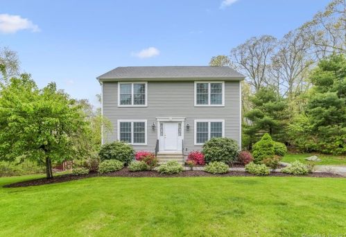 3 Camelot Ln, Norwich, CT 06351 exterior