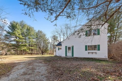2 Jewell Hill Rd, Ashburnham, MA 01430 exterior