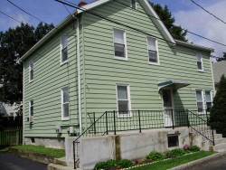 8 Cheney Ct, Newton, MA 02464 exterior