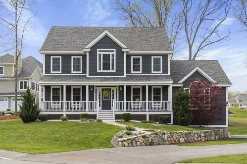 58 Regency Dr, Dracut, MA 01826 exterior