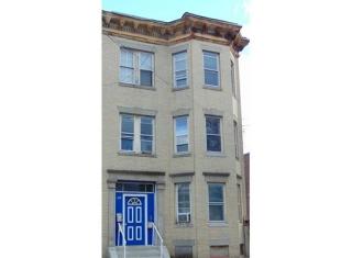 189 Chestnut St, Chelsea, MA 02150 exterior