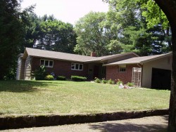 110 Dorcar Rd, Newton, MA 02459 exterior