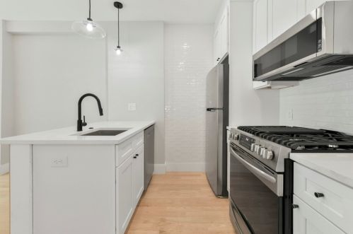 177 Chelsea St, Roxbury-Xing, MA 02128 exterior