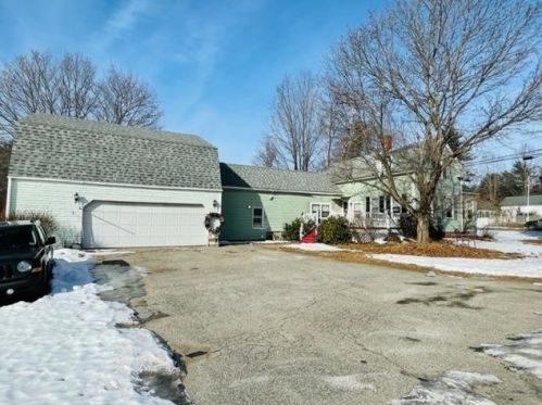 15 Main St, Raymond, NH 03077 exterior