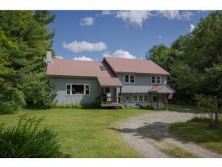 6722 Vt Route 30, Jamaica, VT 05343 exterior