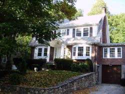 25 Stuart Rd, Newton, MA 02459 exterior