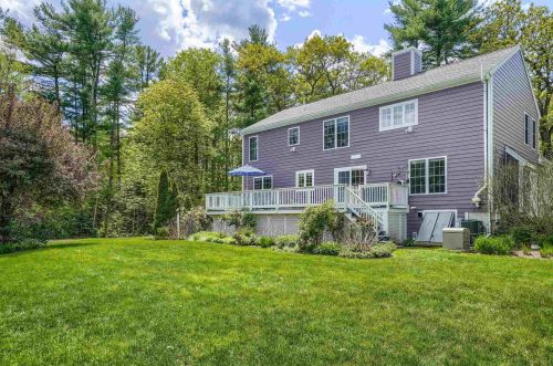 750 Mammoth Rd, Pelham, NH 03076 exterior
