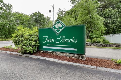 51 Kathleen Grant Rd, Easton, MA 02375 exterior