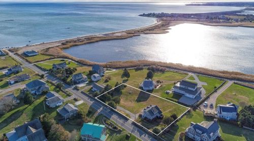 255 Howland Rd, Westport, MA 02790 exterior