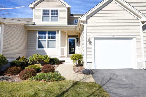 31 Grey Hawk Dr, Mashpee, MA 02649 exterior