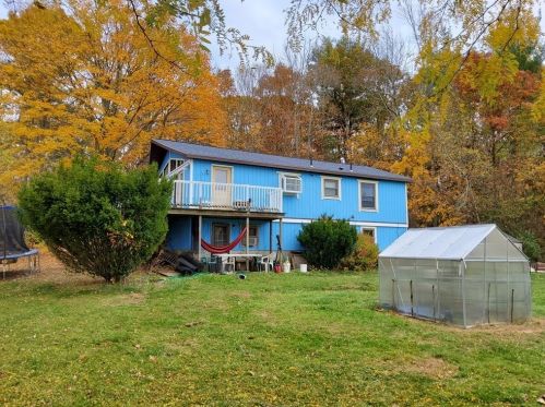 54 Town Farm Rd, Brookfield, MA 01506 exterior