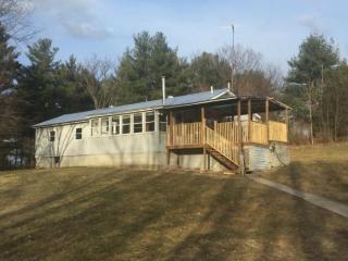 458 Middle Rd, Milton, VT 05468 exterior