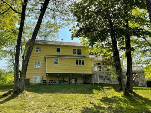 62 Spindlewick Dr, Nashua, NH 03062 exterior