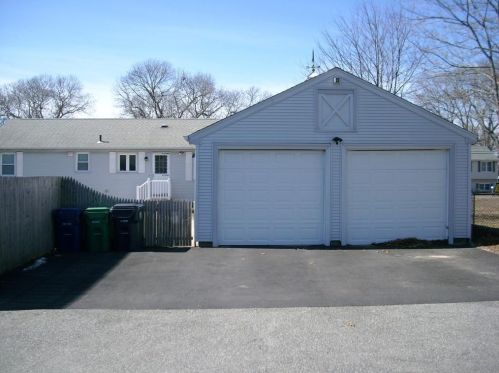 134 Canfield Ave, Warwick, RI 02889 exterior