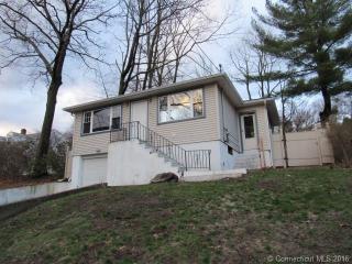 829 Meriden Rd, Waterbury, CT 06705 exterior