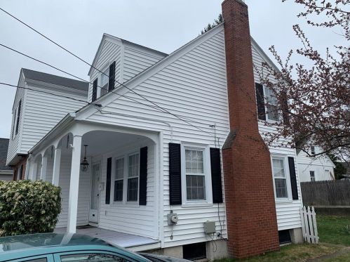 47 Iona St, Providence, RI 02908 exterior
