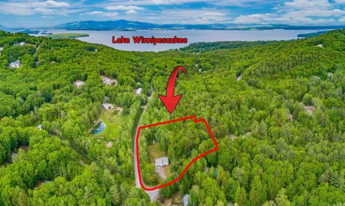 118 Silver St, Gilford, NH 03249 exterior