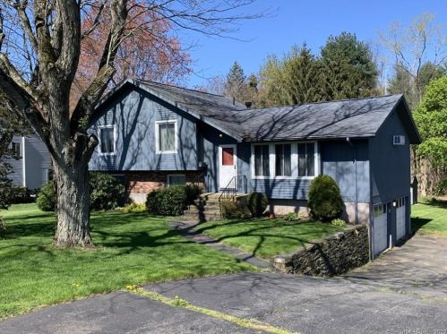 365 Graham Rd, Wapping, CT 06074 exterior