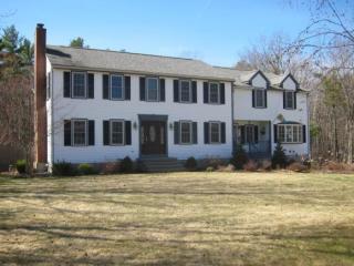 10 Bartlett Rd, Hampstead, NH 03841 exterior