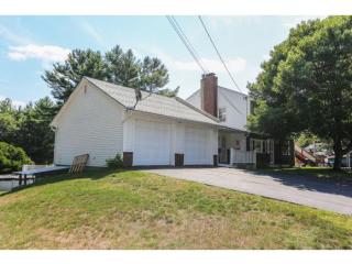 84 Dunbarton Rd, Goffstown, NH 03045 exterior
