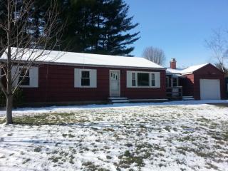 16 Strafford Rd, Dover, NH 03820 exterior