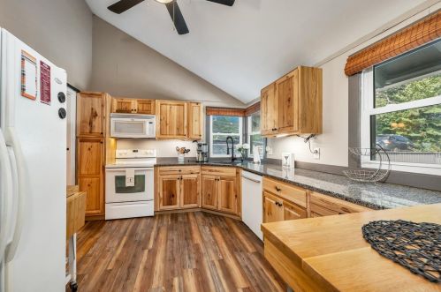 6 Chalet Dr, Gilford, NH 03249 exterior