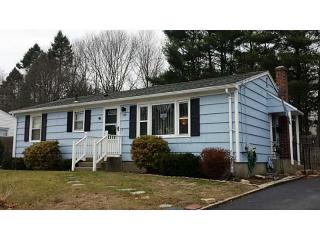 148 Zinnia Dr, Cranston, RI 02920 exterior