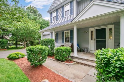52 Secret Hollow Rd, Upper Stepney, CT 06468 exterior