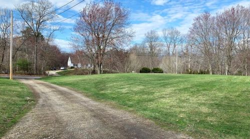 154 Walnut St, Douglas, MA 01516 exterior