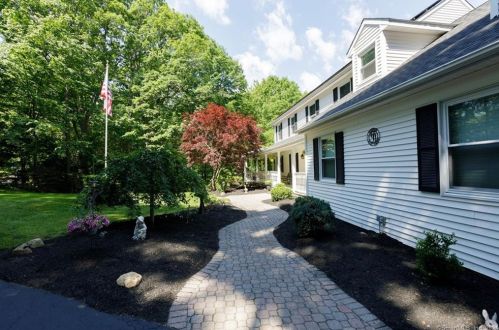 46 Winterbrook Rd, Waterbury, CT 06716 exterior