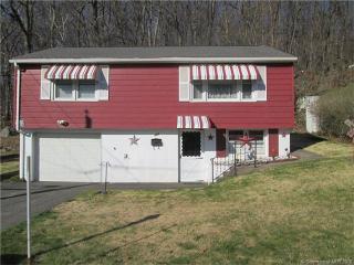 145 Santa Maria Dr, Waterbury, CT 06704 exterior