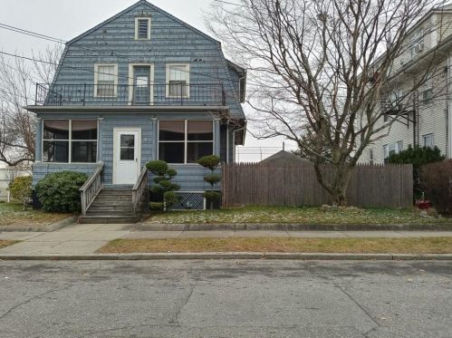 2 Louis Ave, Providence, RI 02907 exterior