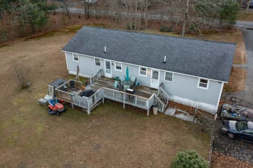 1102 Mammoth Rd, Pelham, NH 03076 exterior